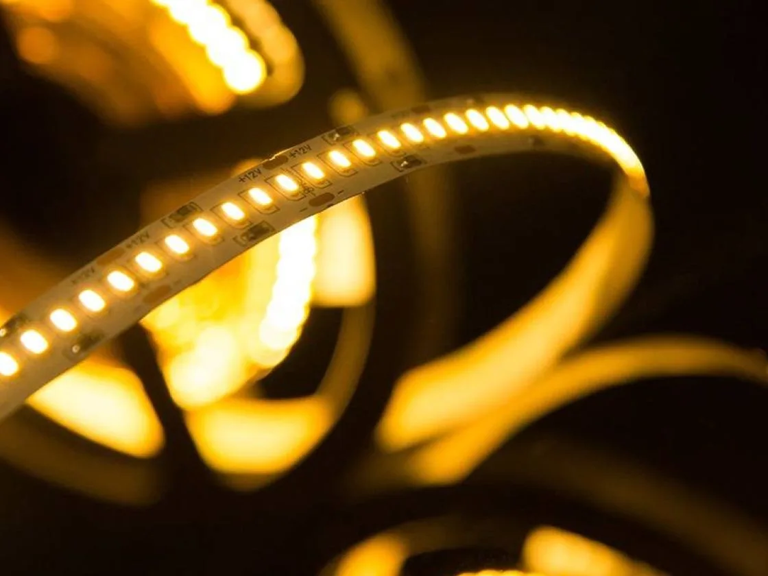 SWG Светодиодная лента 3014, 240 LED/м, 24 Вт/м, 12В , IP20, Цвет: Теплый белый, SWG4240-12-24-WW-M SWG Светодиодная лента 3014, 240 LED/м, 24 Вт/м, 12В , IP20, Цвет: Теплый белый, SWG4240-12-24-WW-M